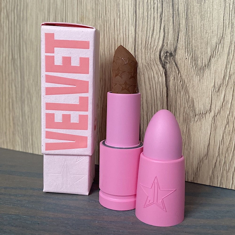 Jeffree Star Velvet TRAP lipstick -Shade Chocolate Fondue